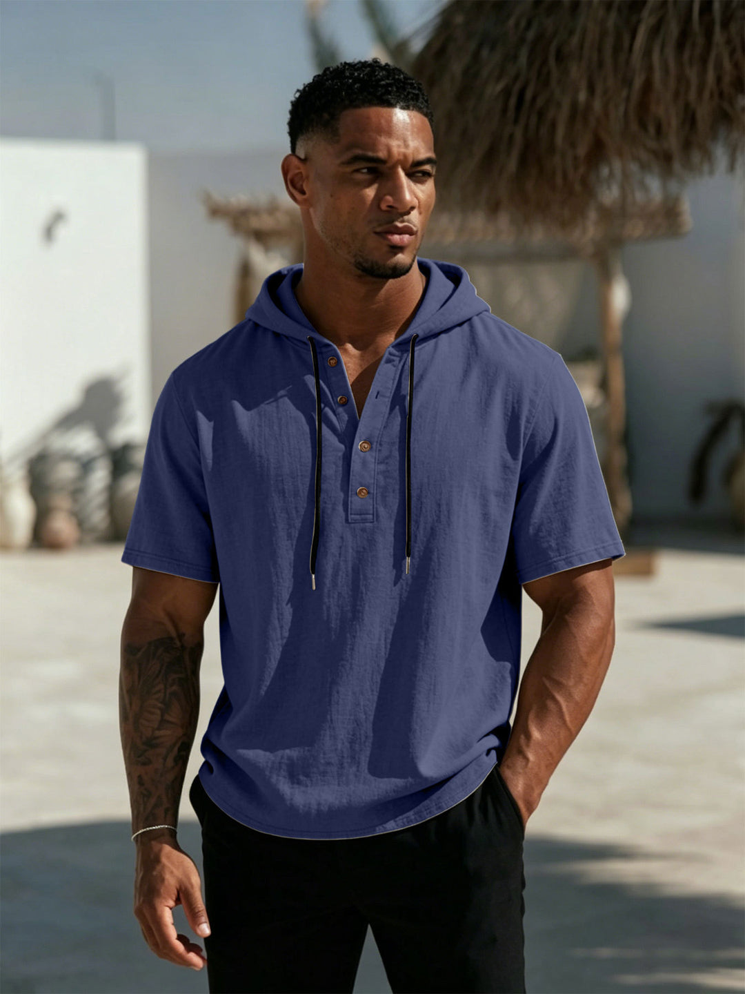 Herren Kurzarm-Hoodie-Henley aus Leinenoptik mit Knopfleiste Drune