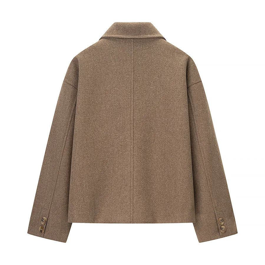 Damen nan boxy Kurzjacke mit oversized Hemdkragen, verdeckter Knopfleiste und nahtlosen Eingrifftaschen Drune