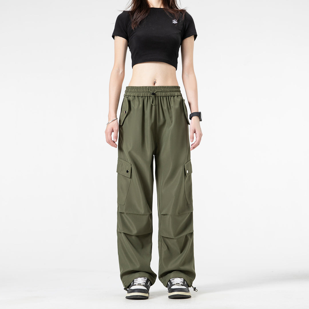 Herren Weite Utility-Cargohose mit Tunnelzugbund, Klapptaschen und verstellbaren Saumabschlüssen Drune