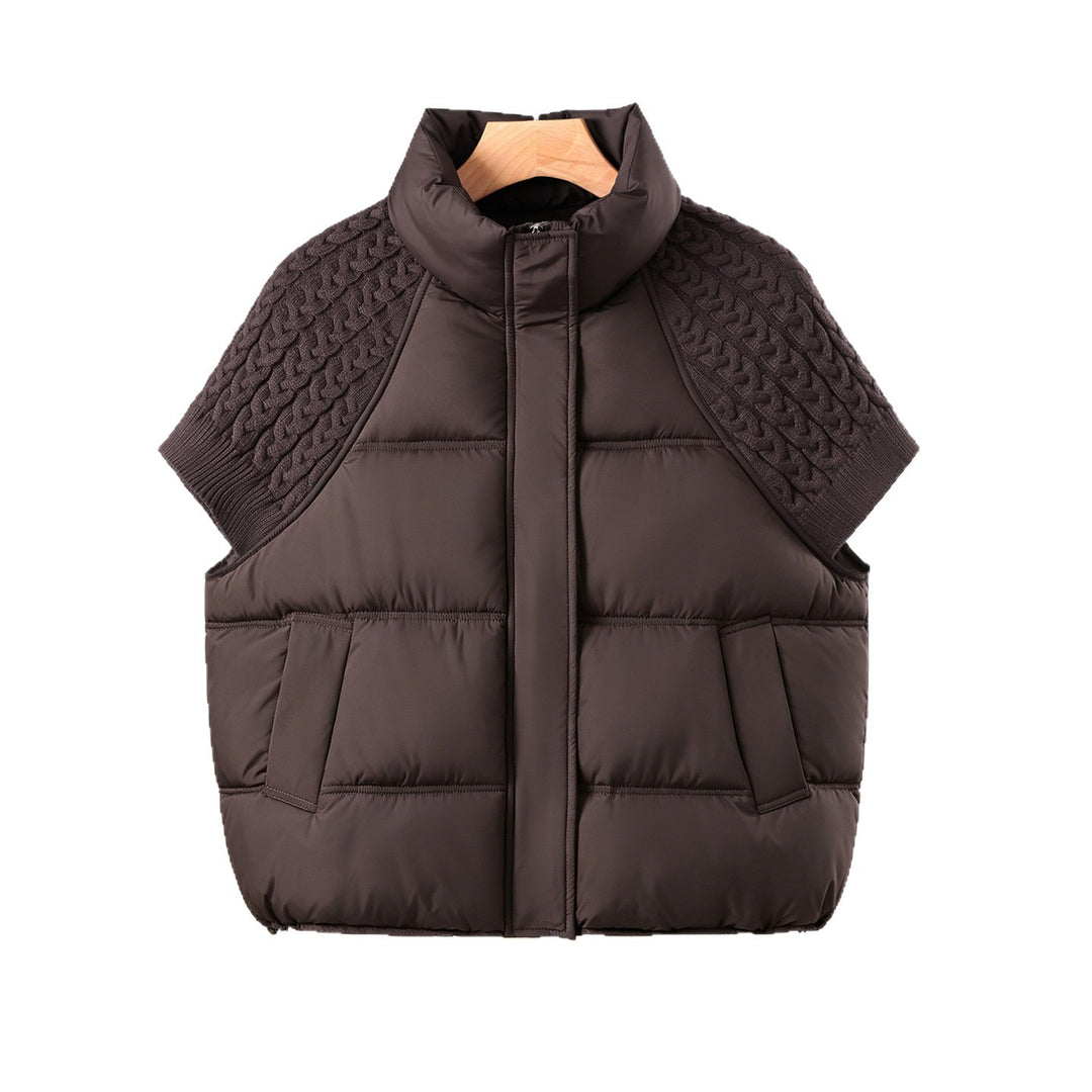 Damen Steppweste im Cape‑Look mit Zopfstrick‑Schultereinsatz und hohem Stehkragen Drune