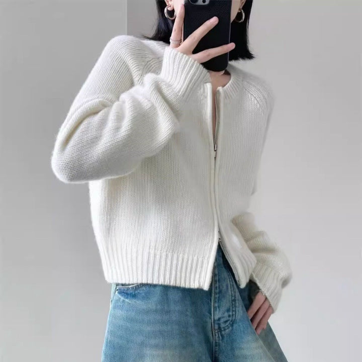 Damen Kurzjacke aus softem Feinstrick mit durchgehendem Reißverschluss und geripptem Saum Drune