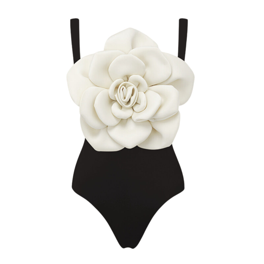 Damen Badeanzug mit floralem Volumen und passendem Wickelrock Drune