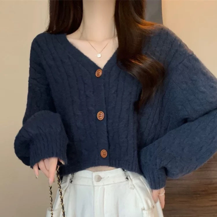 Damen Kurze Strickjacke mit breiten Ärmeln und Knopfdetail Drune