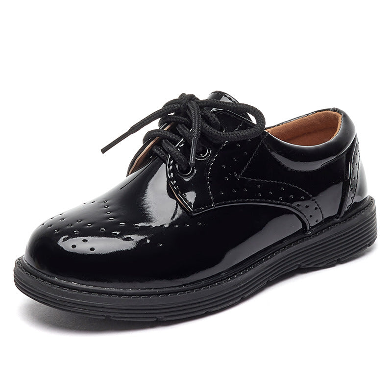 Damen Klassische Lacklederschuhe mit perforierten Details Drune