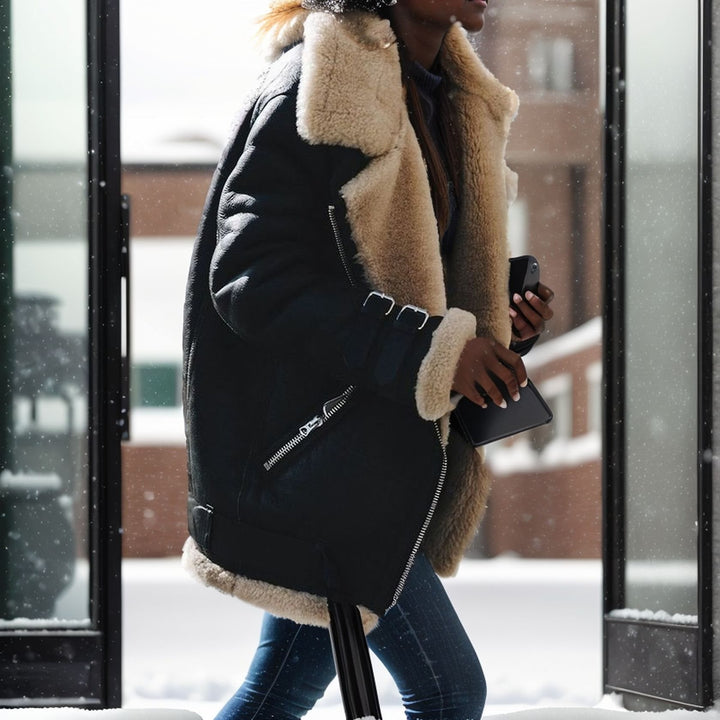 Damen Kurz geschnittene Aviator-Lederjacke mit Teddyfell‑Futter und Reißverschlussdetails Drune