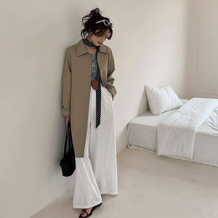Damen leichter Trenchcoat mit kontrastierten Karomanschetten Drune