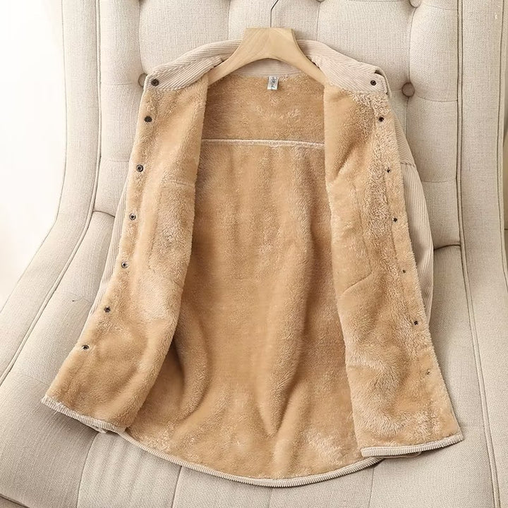 Damen nan oversized Cordhemdjacke mit wattiertem Teddyfutter, aufgesetzten Pattentaschen und Druckknopfleiste Drune