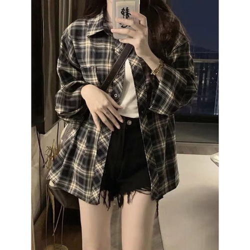 Damen lässige Karobluse mit oversized Schnitt und praktischen Druckknöpfen Drune