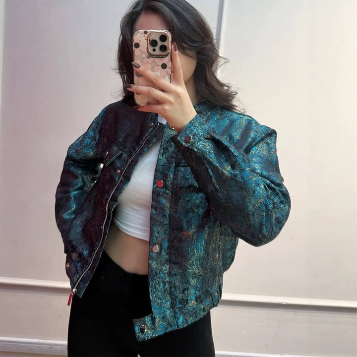 Damen Kurze Jacke im Metallic-Jacquard mit Druckknopf-Leiste und Pattentaschen Drune