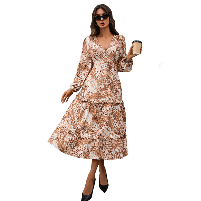 Damen Wickel-Midikleid mit Volantstufen, Taillenraffung und seitlichem Beinschlitz Drune