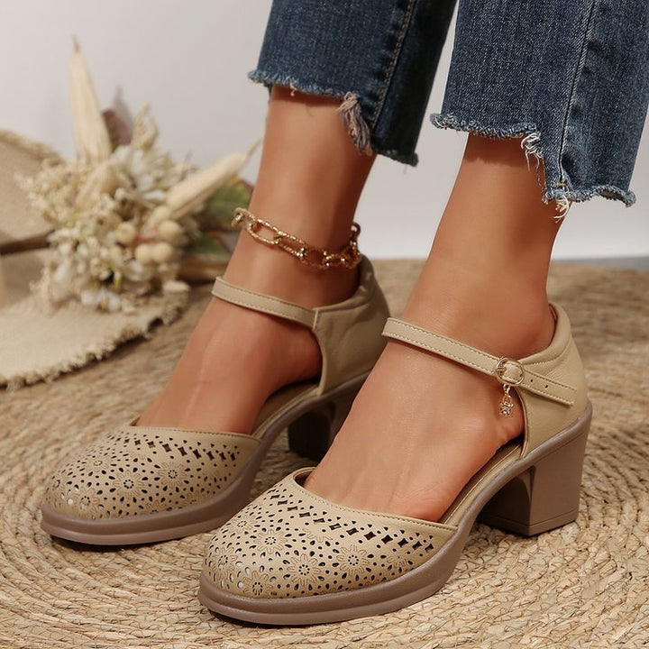 Damen Mary-Jane Pumps mit mittelhohem Blockabsatz, perforiertem Obermaterial und gepolstertem Komfortfußbett Drune