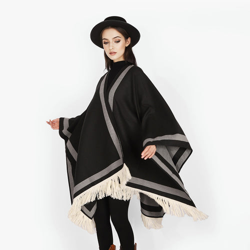 Damen Gefütterter Oversize‑Capeponcho im Kimono‑Schnitt mit Kontrastbordüre und Fransensaum Drune