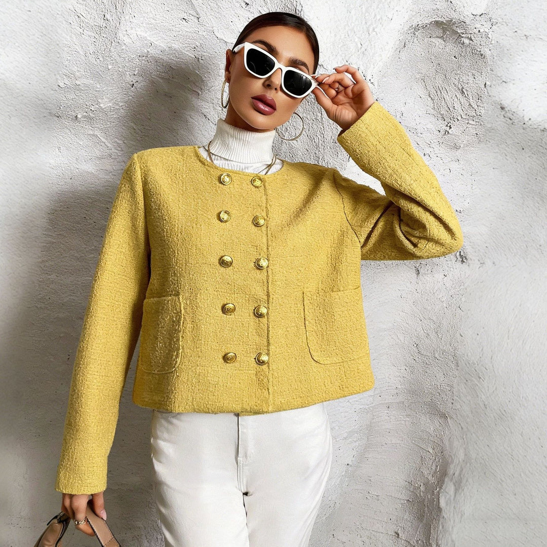 Damen Kurzjacke aus Bouclé mit doppelreihiger Knopfleiste und aufgesetzten Taschen Drune