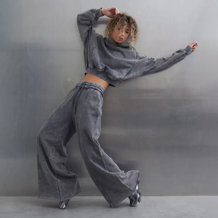 Damen Urbanes Loungewear-Set mit cropped Hoodie und weiten Hosen Drune