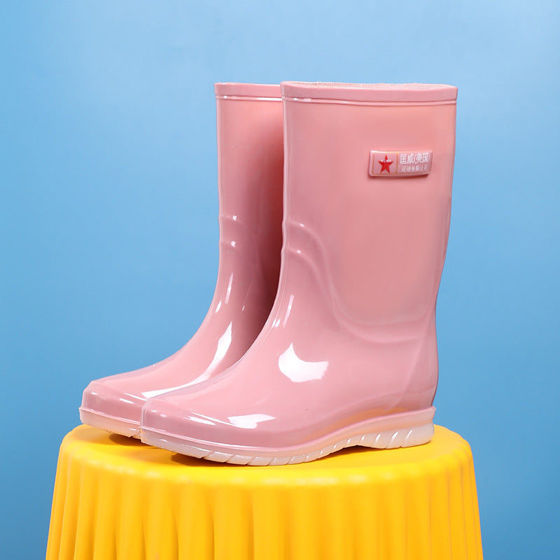 Damen Mittelhohe wasserdichte Gummistiefelette mit glänzender PVC‑Optik und rutschfester Sohle Drune