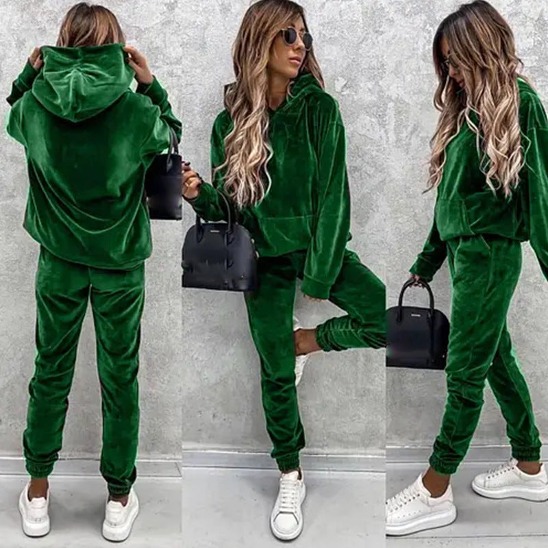 Damen Velours-Lounge-Set mit kuscheliger Kapuzenpullover und schmal zulaufender Jogginghose Drune