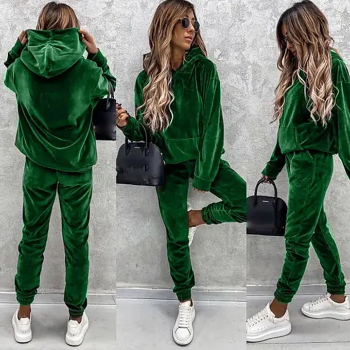 Damen Velours-Lounge-Set mit kuscheliger Kapuzenpullover und schmal zulaufender Jogginghose Drune