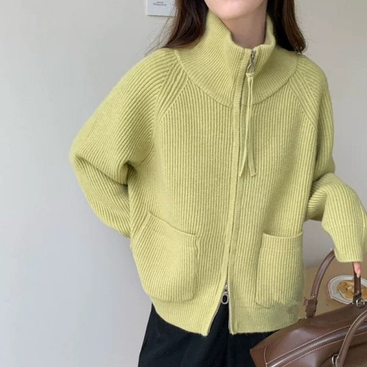Damen Strickjacke mit hohem Kragen und praktischen Taschen Drune