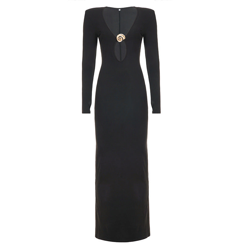 Damen Figurnahes langes Abendkleid mit Cut-Out, tiefem V-Ausschnitt und Zierbrosche Drune
