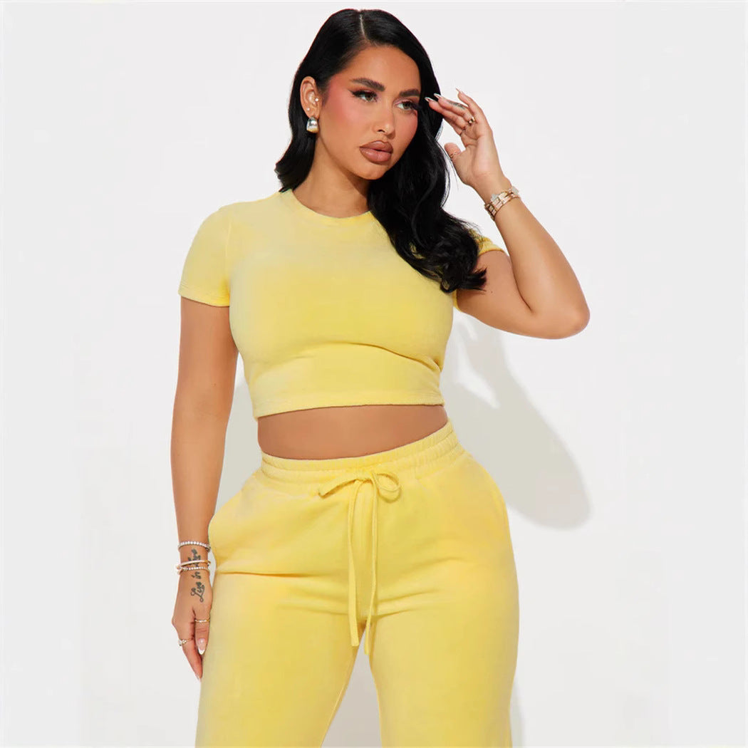 Damen Velours-Hausanzug mit bauchfreiem Shirt und weit geschnittener taillenhoher Jogginghose Drune
