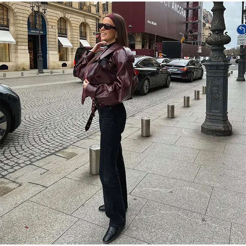 Damen modische Kunstlederjacke mit oversized Schnitt und auffälligen Schulterpartien Drune