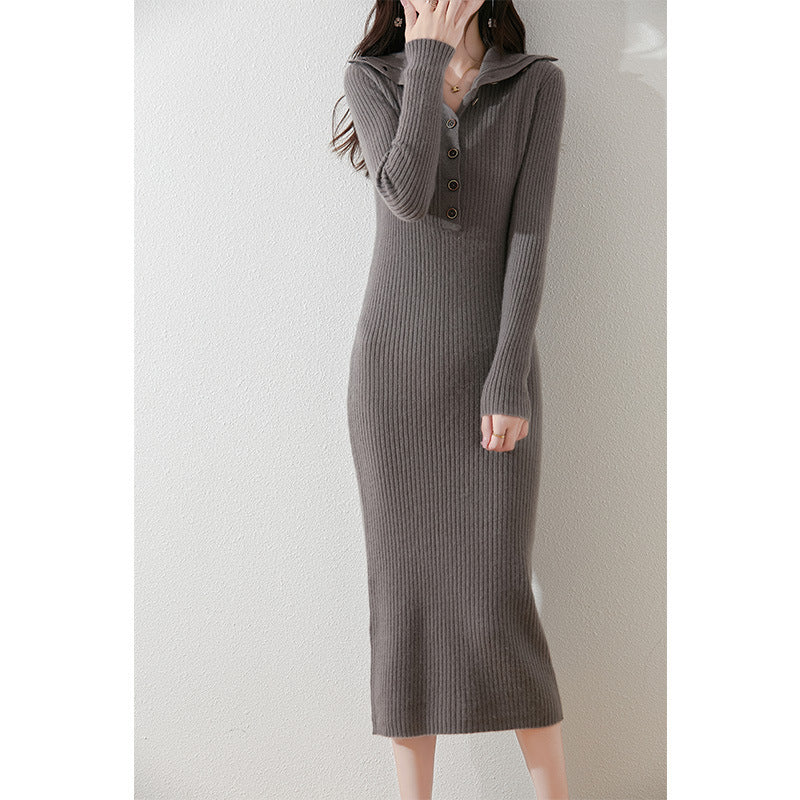 Damen Strickkleid mit hohem Kragen und Knopfdetails Drune