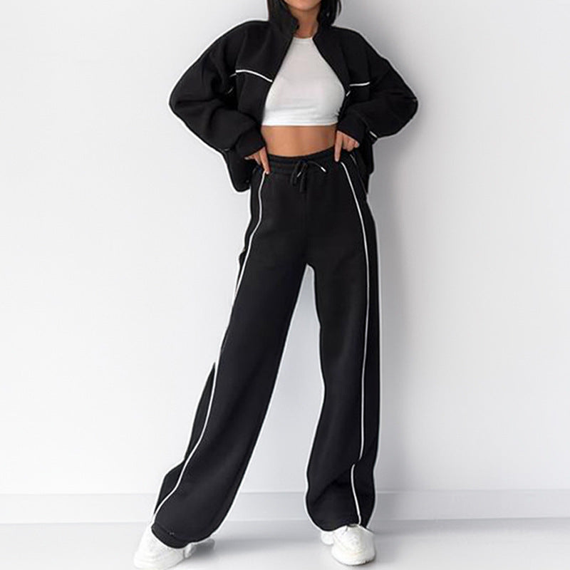 Damen Sportliches Set mit weichem Material und hohen Beininserts Drune