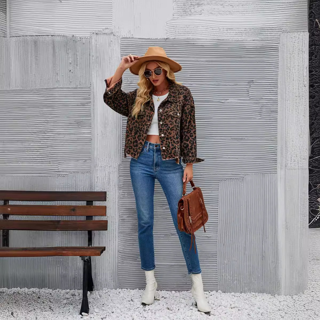 Damen Jeansjacke im angesagten Leo-Design mit oversized Schnitt Drune