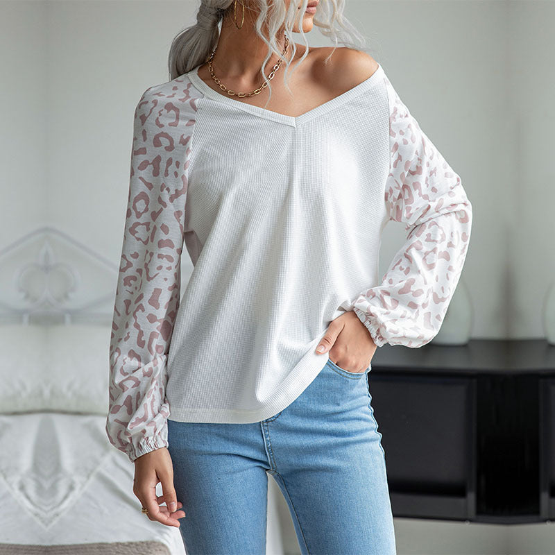 Damen Feinstrick-V‑Neck-Shirt mit Waffelstruktur und Chiffon-Leopardenärmeln Drune