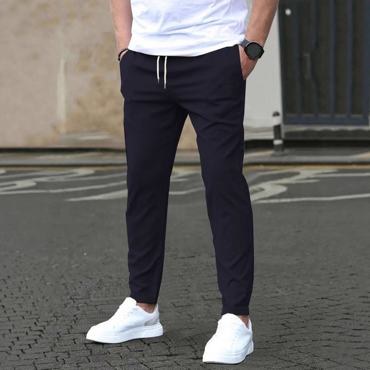 Herren Slim-Fit Jogginghose mit Kordelzug, Seitentaschen und schmalem Knöchelabschluss Drune
