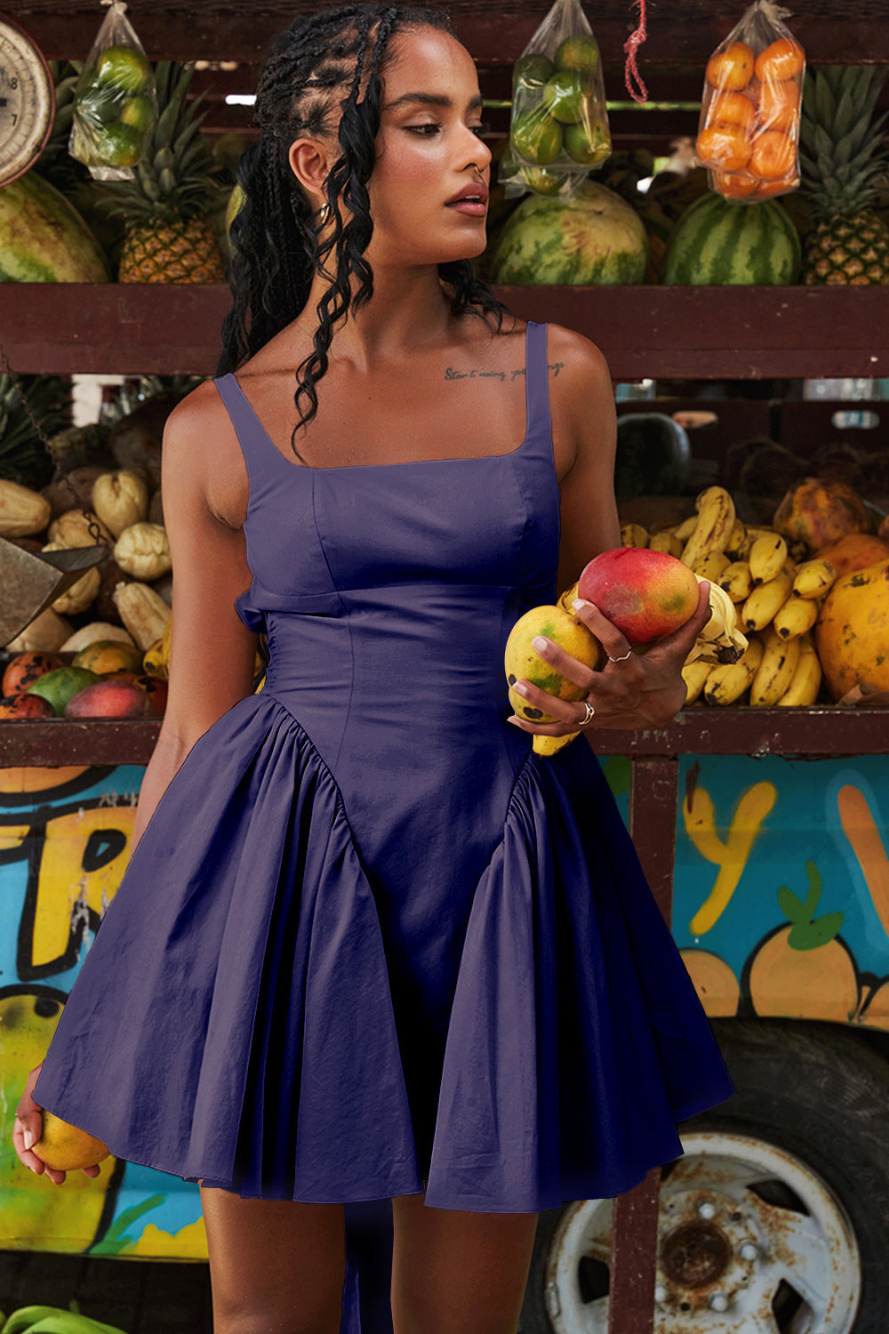 Damen Kurzkleid mit schmeichelndem Schnitt und voluminösem Rock Drune
