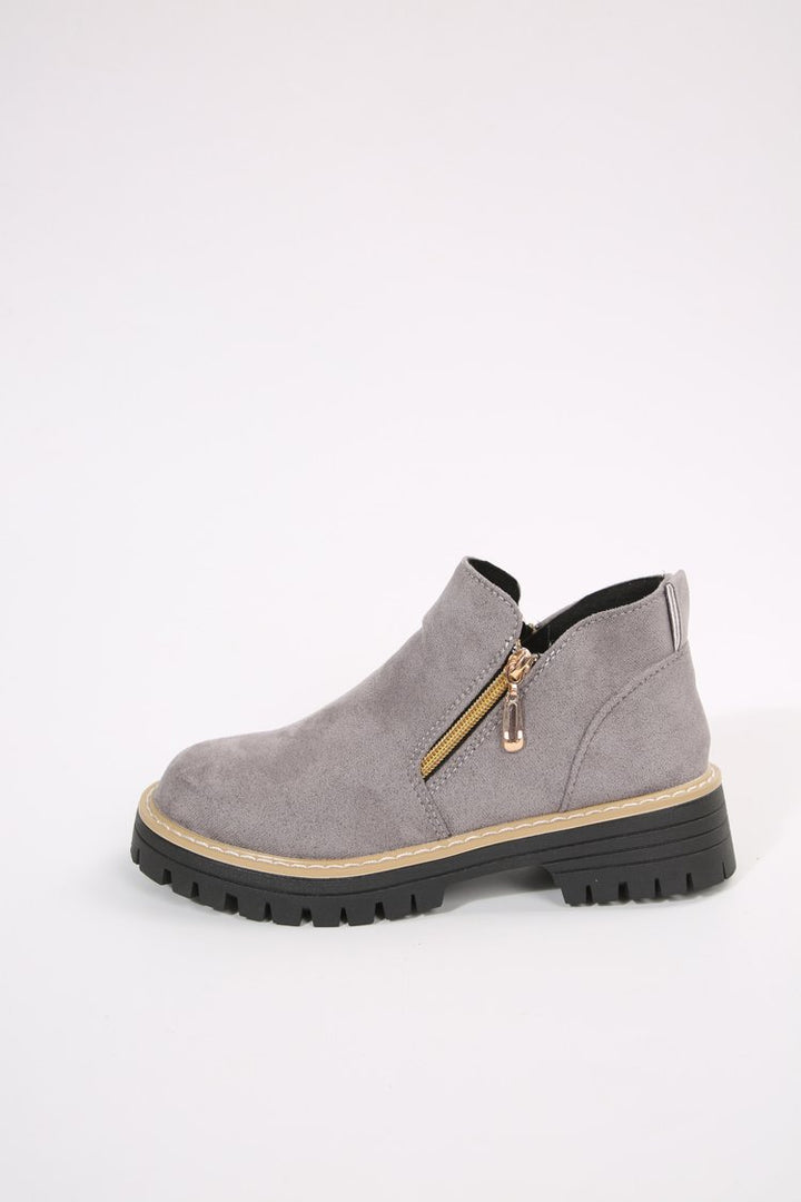 Damen Chelsea-Stiefelette mit profilierter Gummisohle und seitlichem Reißverschluss Drune