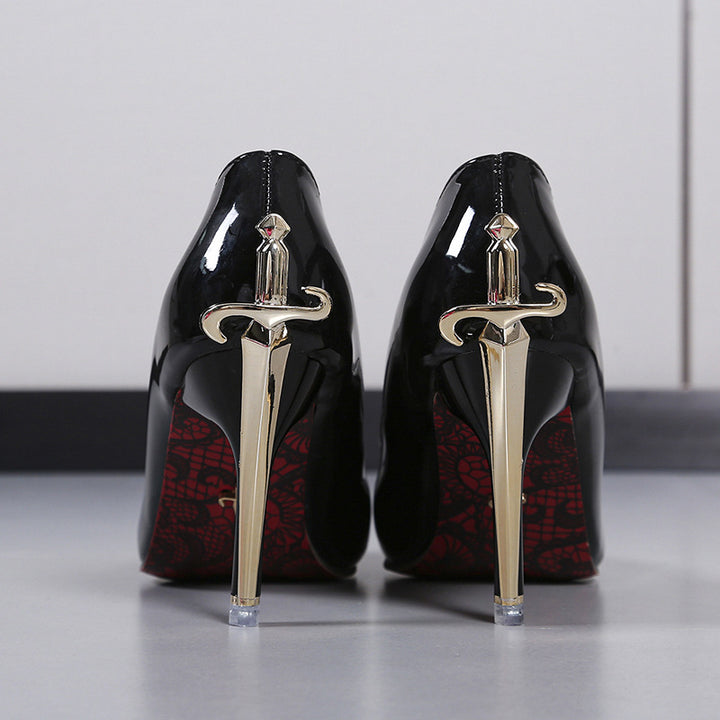 Damen extravagante Lack-Pumps mit dolchförmigem Metallabsatz Drune