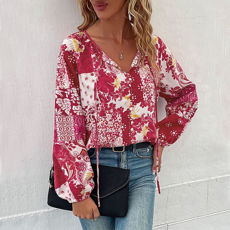 Damen Leichte Boho-Bluse mit Patchwork‑Print, Bindeschlitz und Ballonärmeln Drune