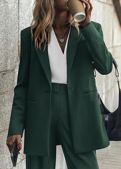 Damen Elegantes Anzugset mit taillierter Silhouette und modernen Akzenten Drune