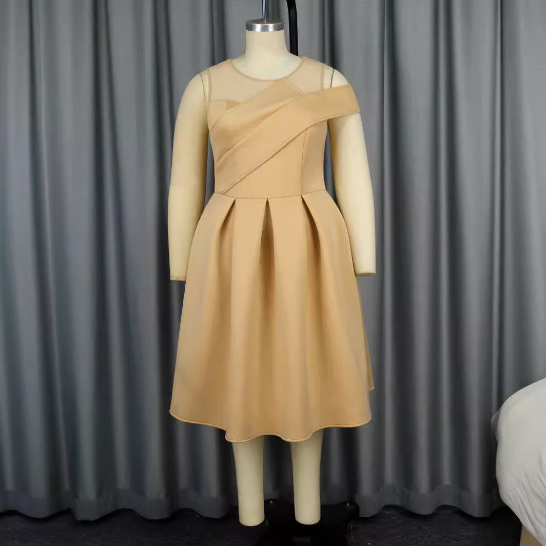 Damen Cocktailkleid mit asymmetrischem Schnitt und innovativen Plissee-Details Drune