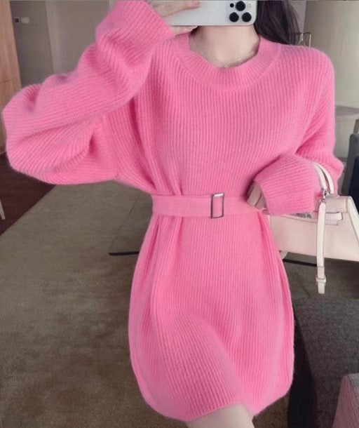 Damen Strickkleid mit taillierter Gürteldetail und modernem Rippmuster Drune