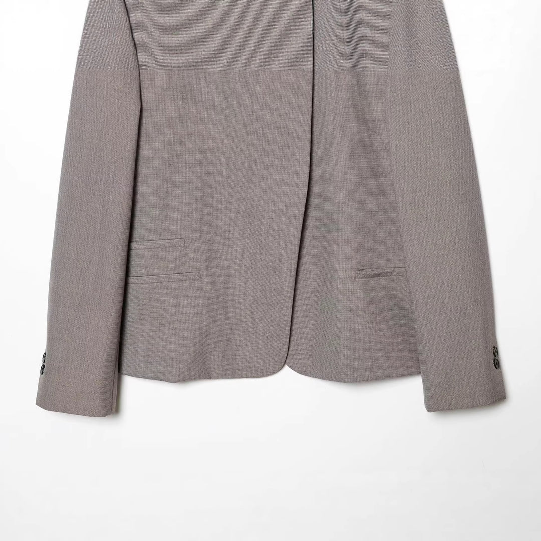 Damen 10+ taillierter Kurzblazer mit Stehkragen und asymmetrischer Knopfleiste Drune