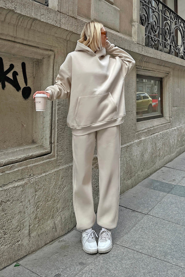 Damen Oversized Hoodie und weite Jogginghose im lässigen Look Drune