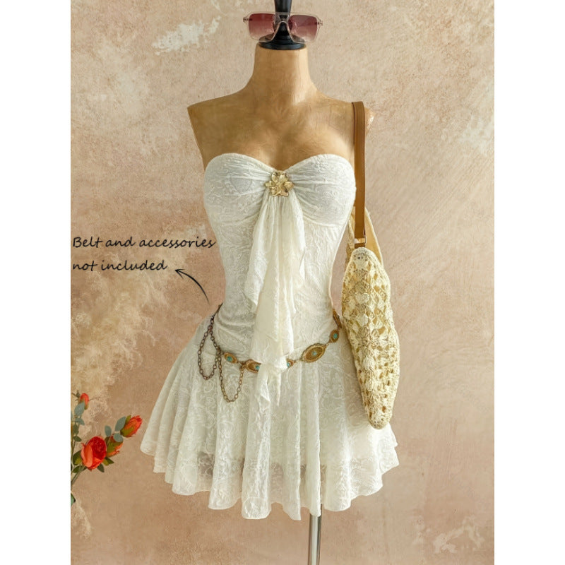 Damen Babydoll Kleid mit elegantem Spitzenbesatz und gerafftem Saum Drune