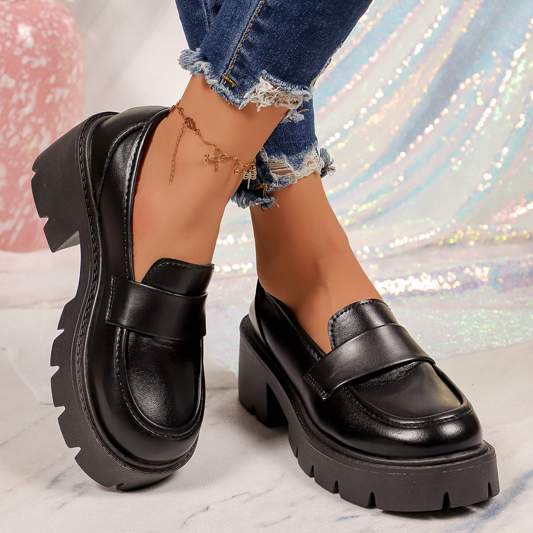 Damen Chunky Plateau-Loafer mit gezackter Gummisohle und Penny-Riemen Drune