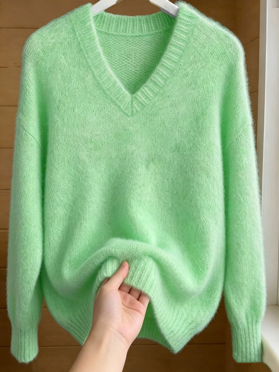 Damen Flauschiger Mohair-Mix Oversize-Pullover mit tiefem V-Kragen Drune