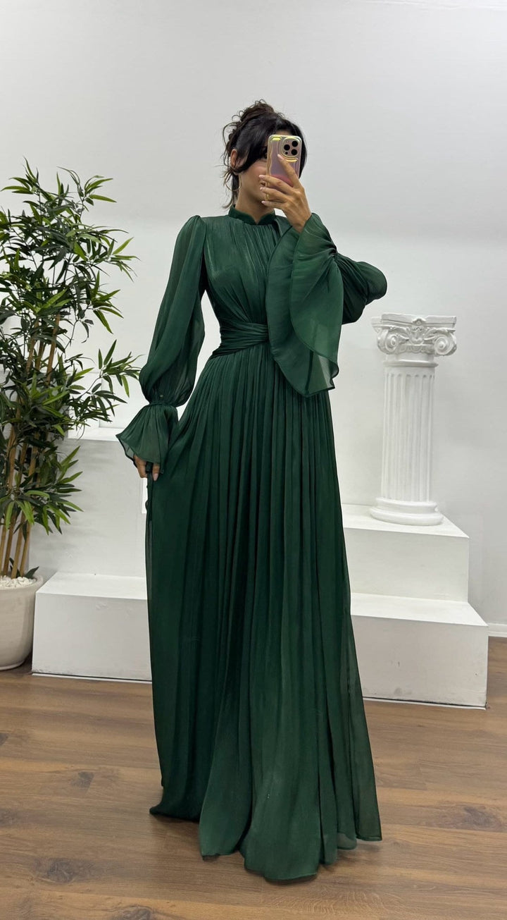 Damen Maxikleid mit figurschmeichelndem Schnitt und eleganter Raffung Drune