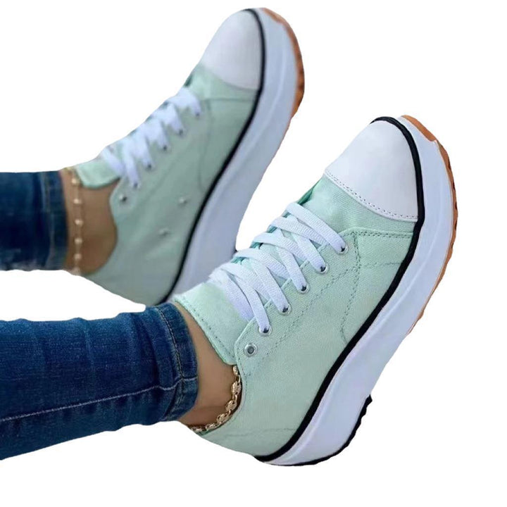Damen Plateau-Sneaker mit Canvas-Obermaterial, verstärkter Zehenkappe und profilierter Gummilaufsohle Drune