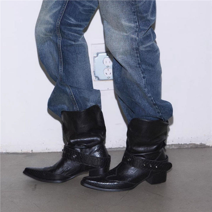 Damen Cowboystiefel mit spitzer Zehenpartie, Schlangenprägung und Nietenriemen Drune