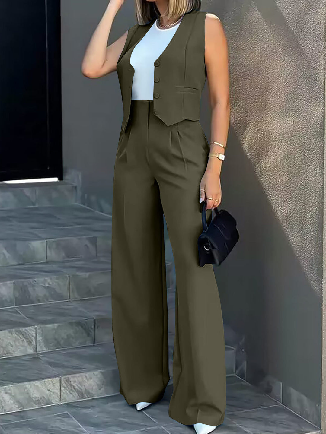 Damen eleganter Anzug mit weiten Hosen und taillierter Weste Drune