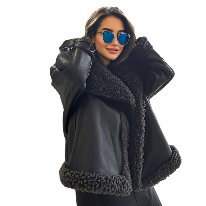 Damen Kurz geschnittene Aviator-Lederjacke mit Teddyfutter, großem Kragen und Oversize-Silhouette Drune