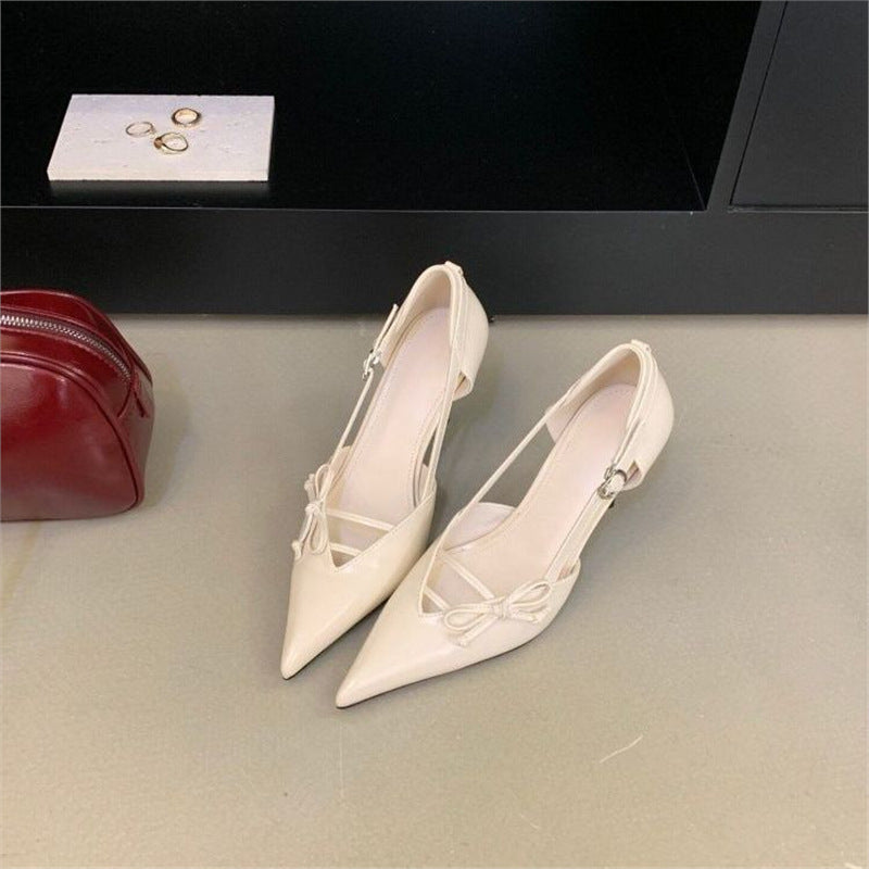 Damen Elegante spitz zulaufende Slingback-Ballerinas mit verstellbarem Knöchelriemen, V‑Ausschnitt und zierlicher Schleife Drune