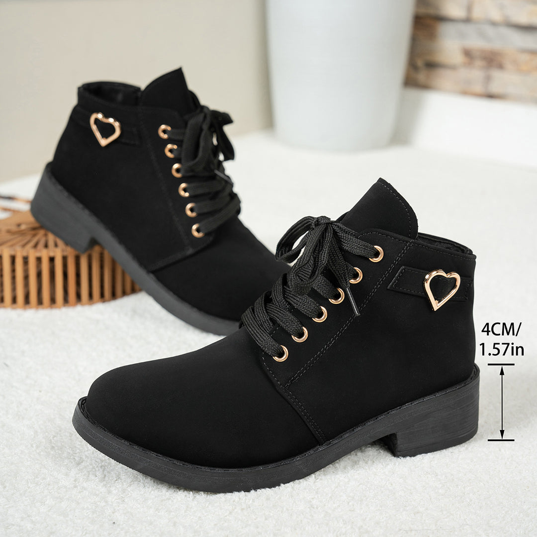 Damen Schnür-Booties mit kleinem Blockabsatz und Herz‑Metallapplikation Drune