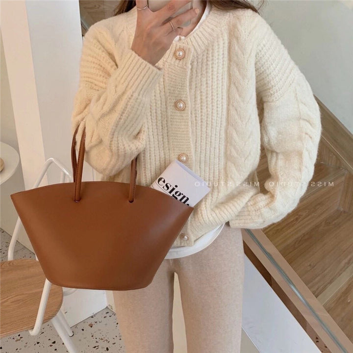 Damen Kuscheliger Strickcardigan mit Perlenknopfdetails und Zopfstruktur Drune